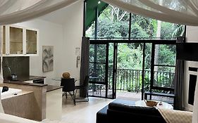 Gallery Walk Chalets - Tamborine Mountain
